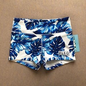 Fleo blue monstera shorts